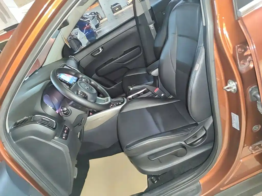 Kia KX3 2015 — фото 15