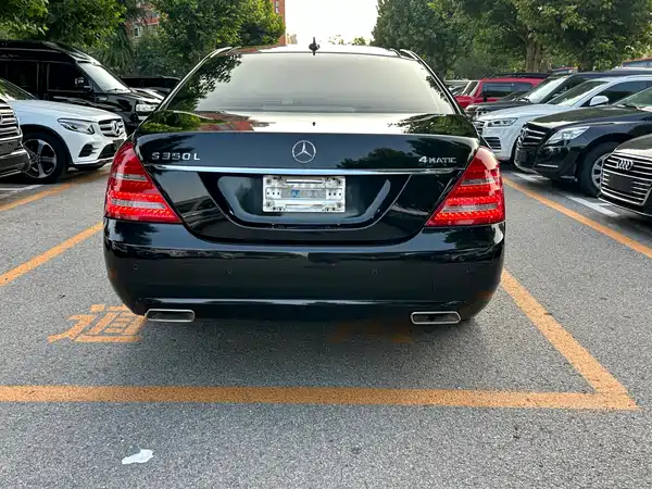 Mercedes-Benz S-Class 2013