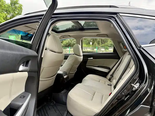 Honda Crosstour 2014