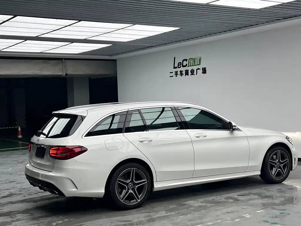 Mercedes-Benz C-Class 2022 — фото 12