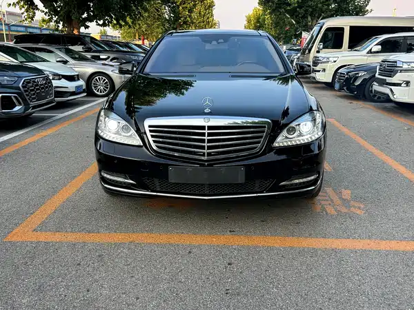 Mercedes-Benz S-Class 2013