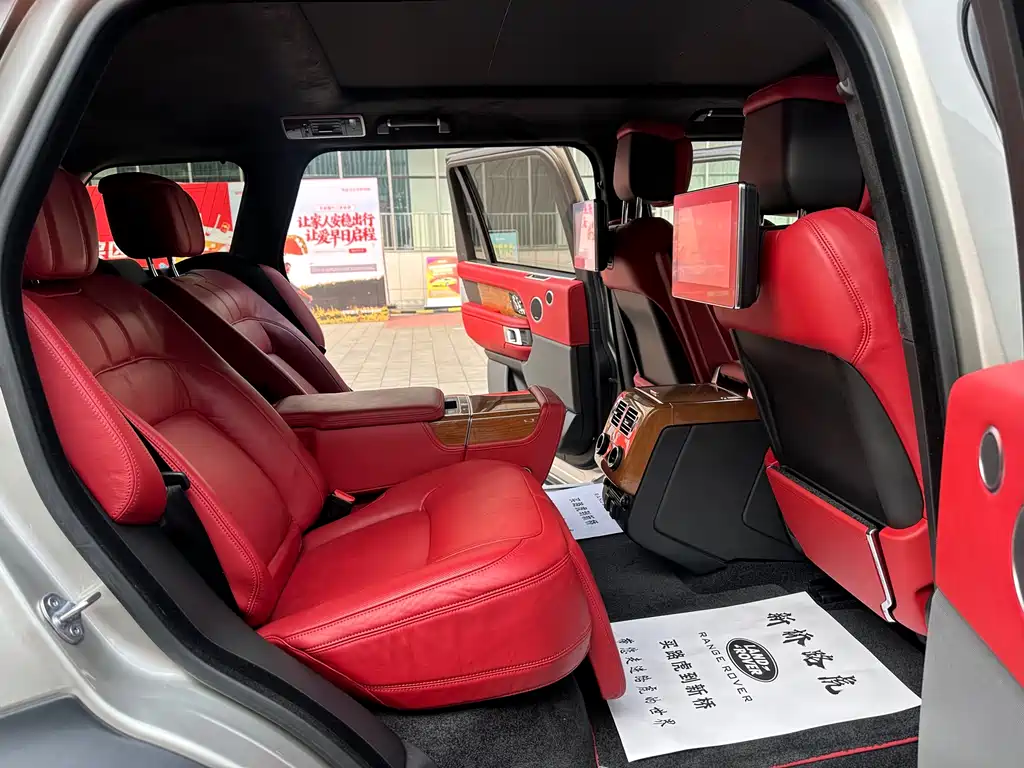 Land Rover Range Rover 2019 — фото 10