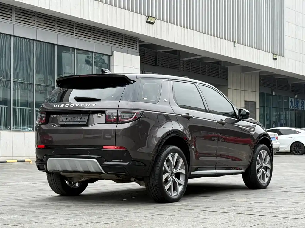 Land Rover Discovery Sport 2023 — фото 5