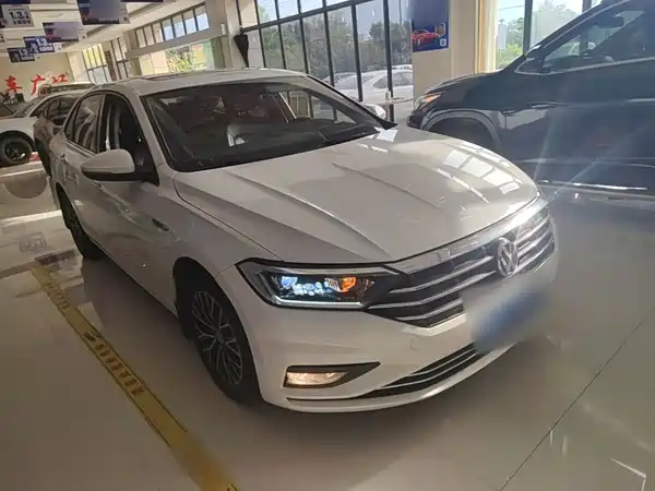 Volkswagen Sagitar 2020