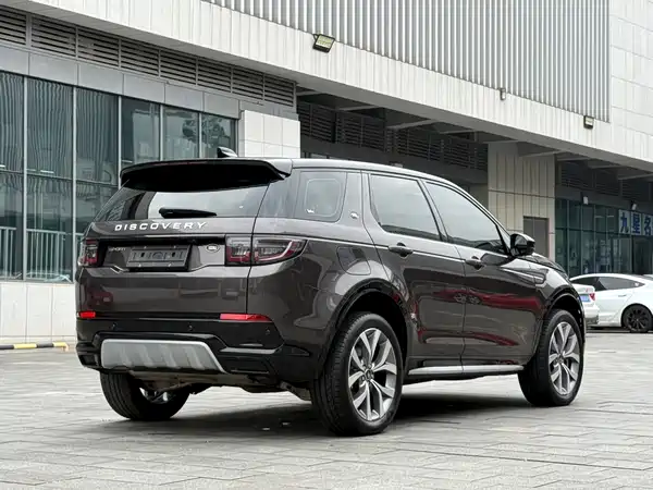 Land Rover Discovery Sport 2023