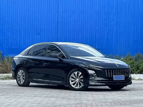 Hongqi E-QM5 2023