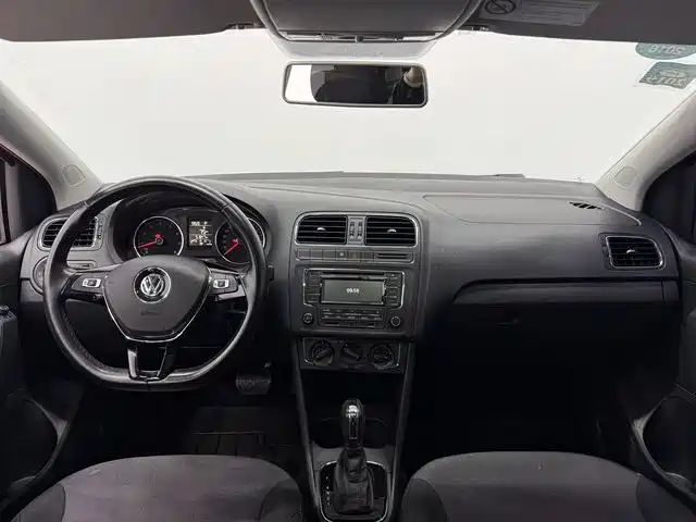 Volkswagen Polo 2017 — фото 12