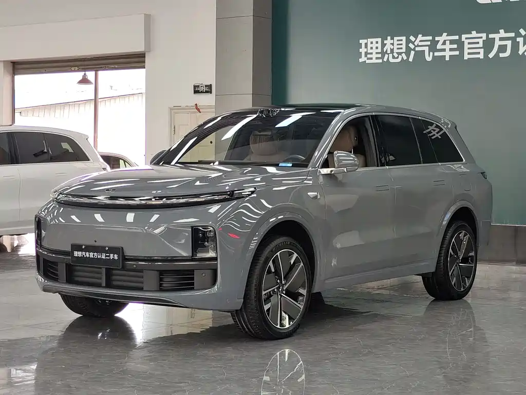 Li Auto Li L8 2025