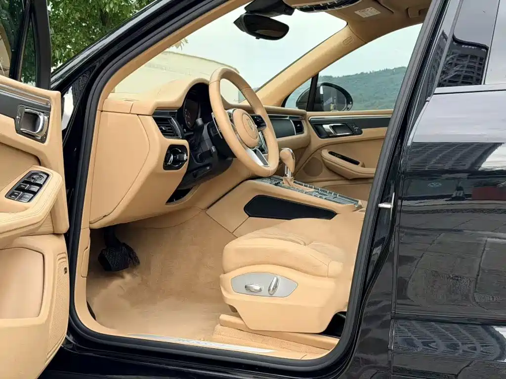 Porsche Macan 2017 — фото 13