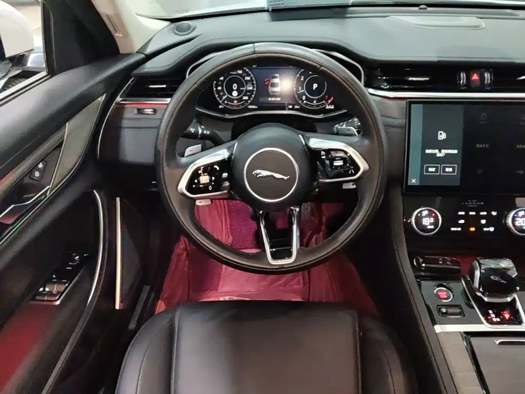 Jaguar XFL 2023 — фото 11