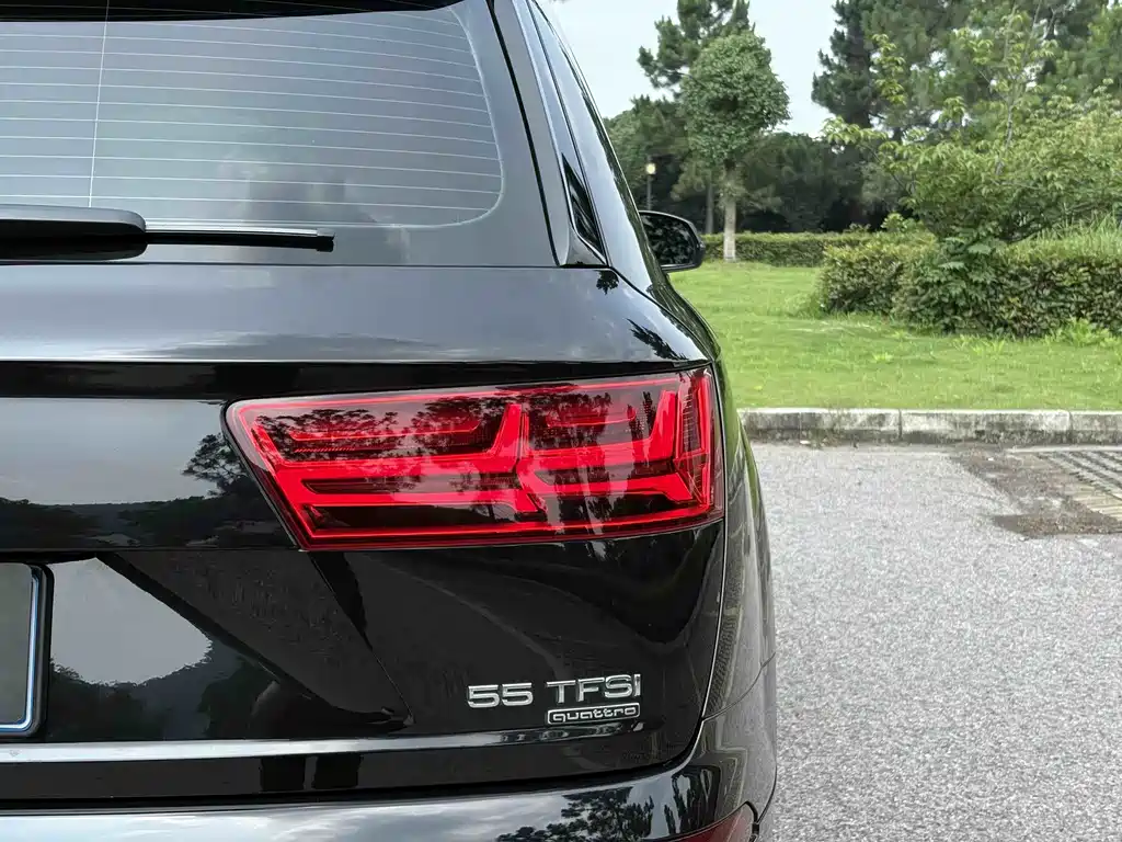 Audi Q7 2019 — фото 15