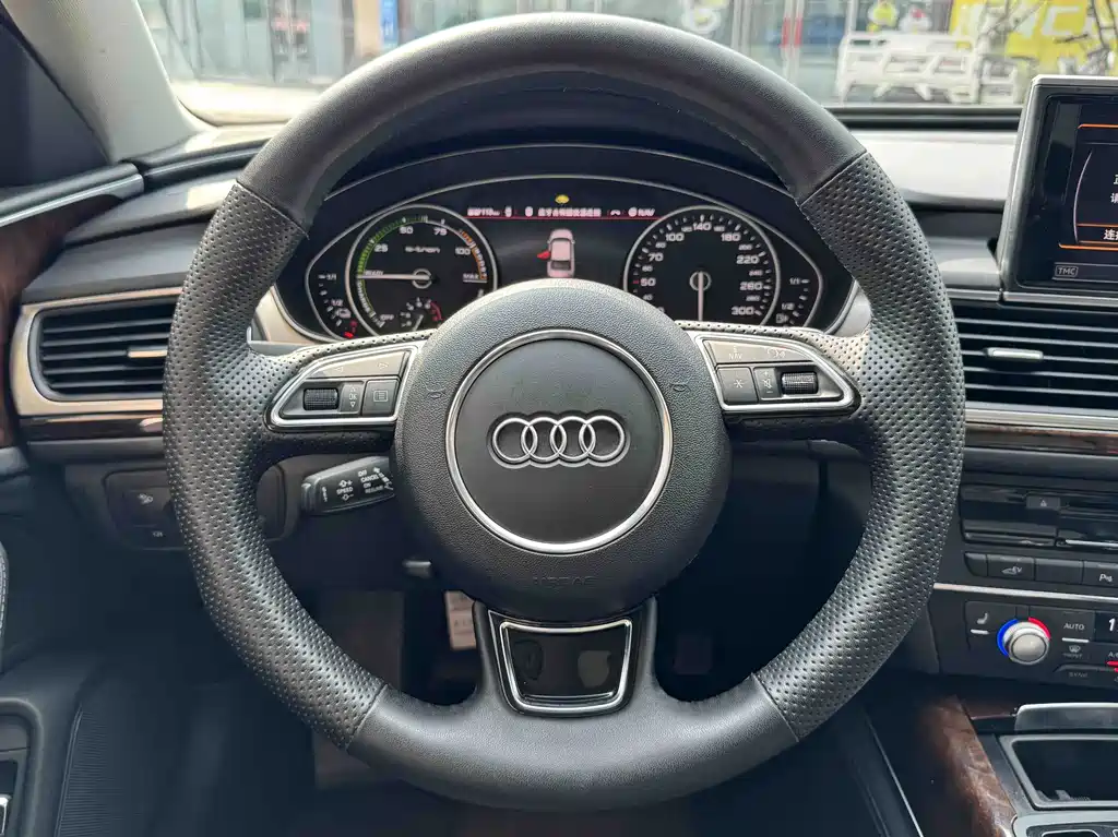 Audi A6L New Energy 2017 — фото 8