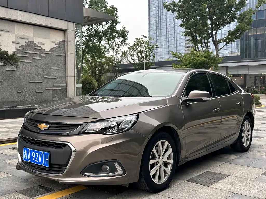 Chevrolet Malibu 2017 — фото 1
