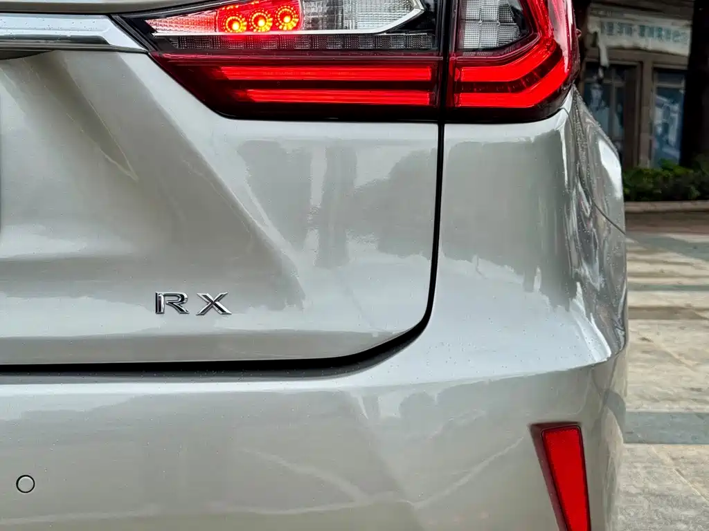 Lexus RX 2019 — фото 14