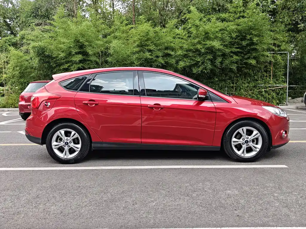 Ford Focus 2015 — фото 8