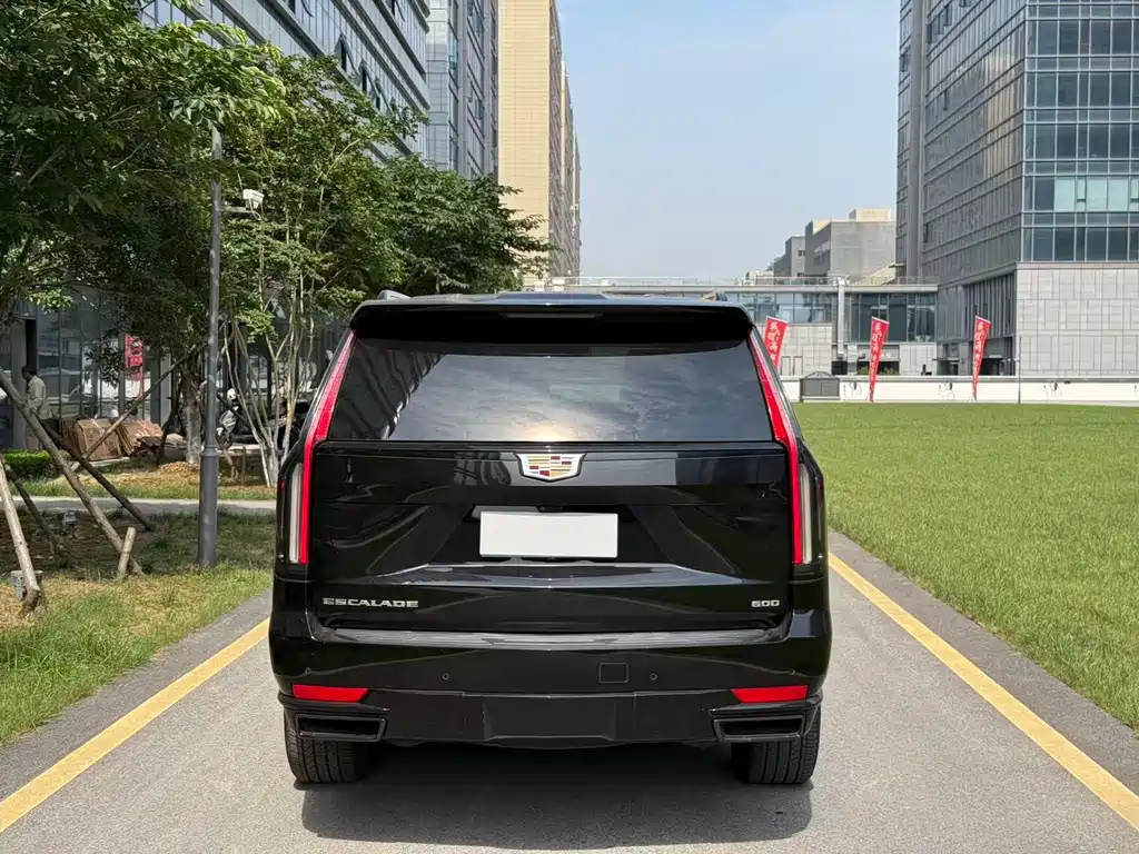 Cadillac Escalade 2023 — фото 10