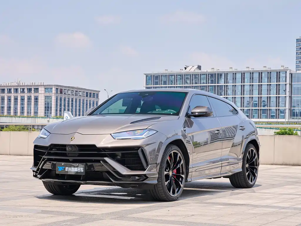 Lamborghini Urus 2024 — фото 1