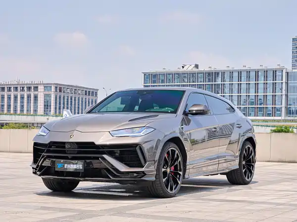 Lamborghini Urus 2024