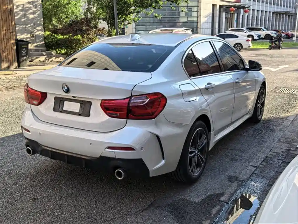 BMW 1 Series 2021