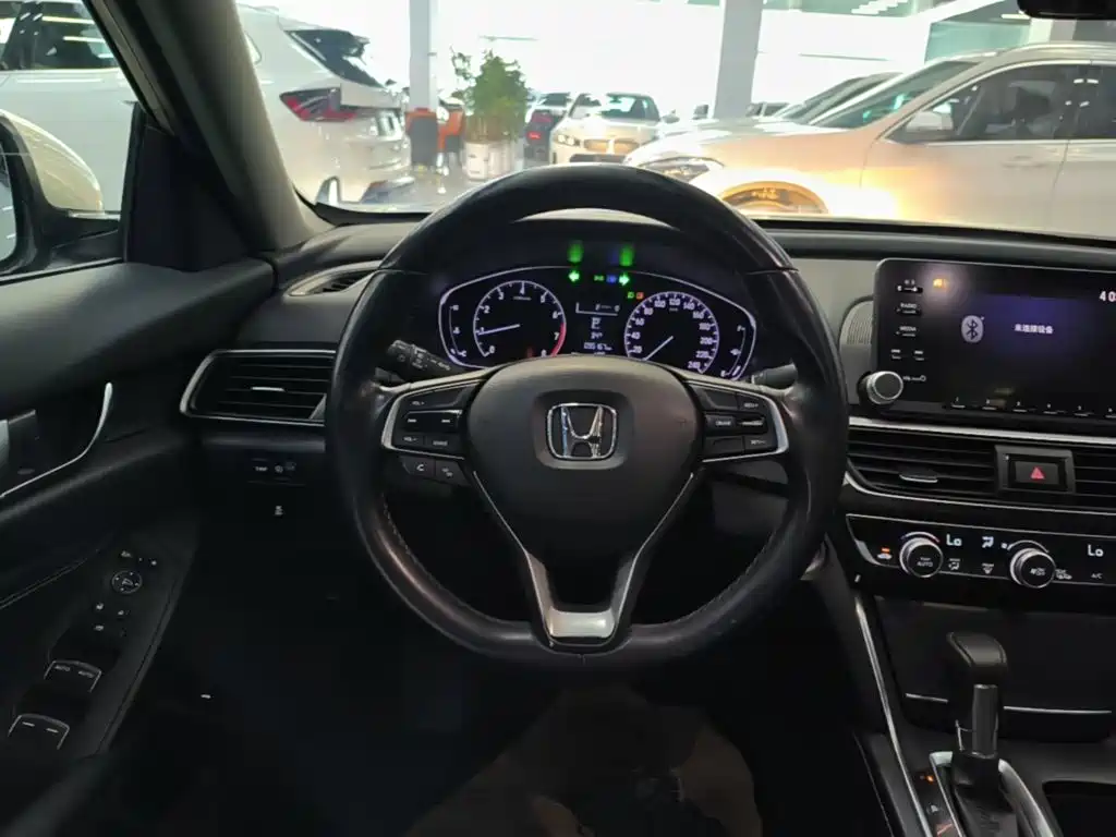 Honda Inspire 2019 — фото 11