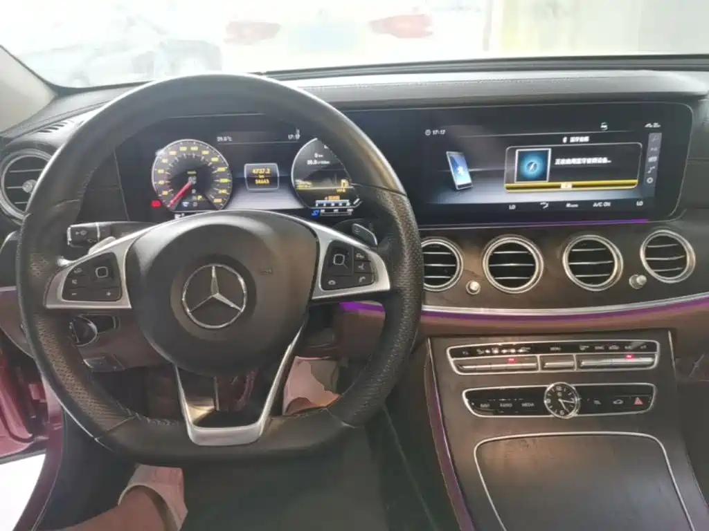 Mercedes-Benz E-Class 2018 — фото 10