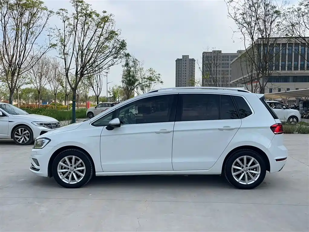 Volkswagen Golf Sportsvan 2019 — фото 17