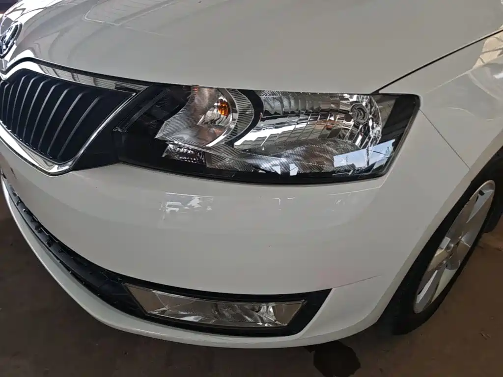 Skoda Rapid 2017 — фото 24