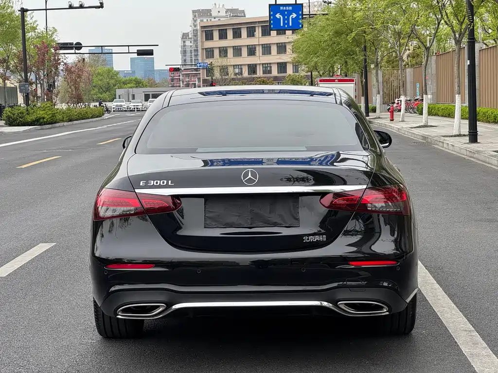 Mercedes-Benz E-Class 2022