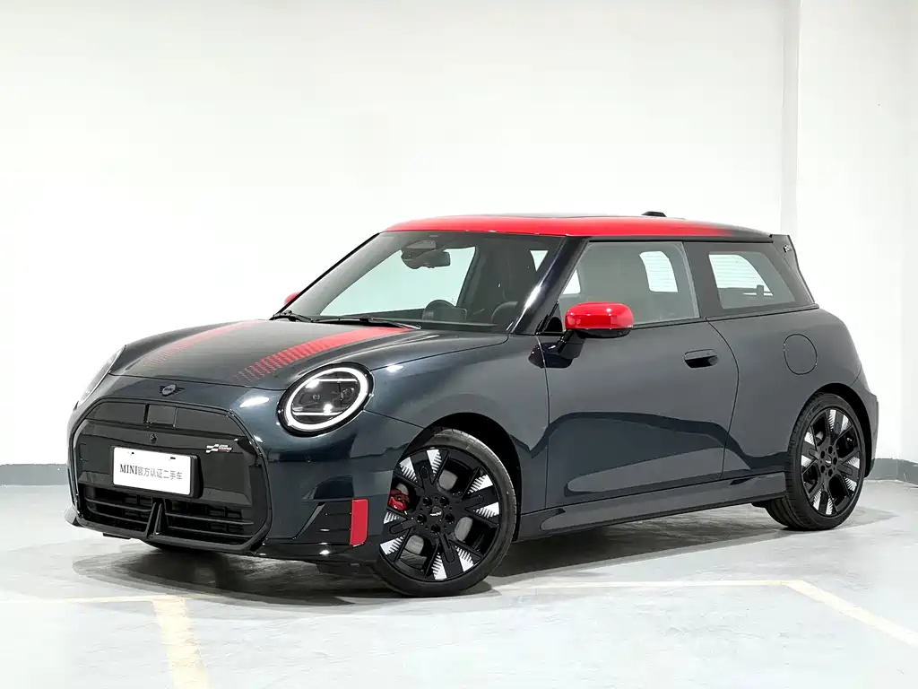 MINI JCW EV 2026 — фото 2