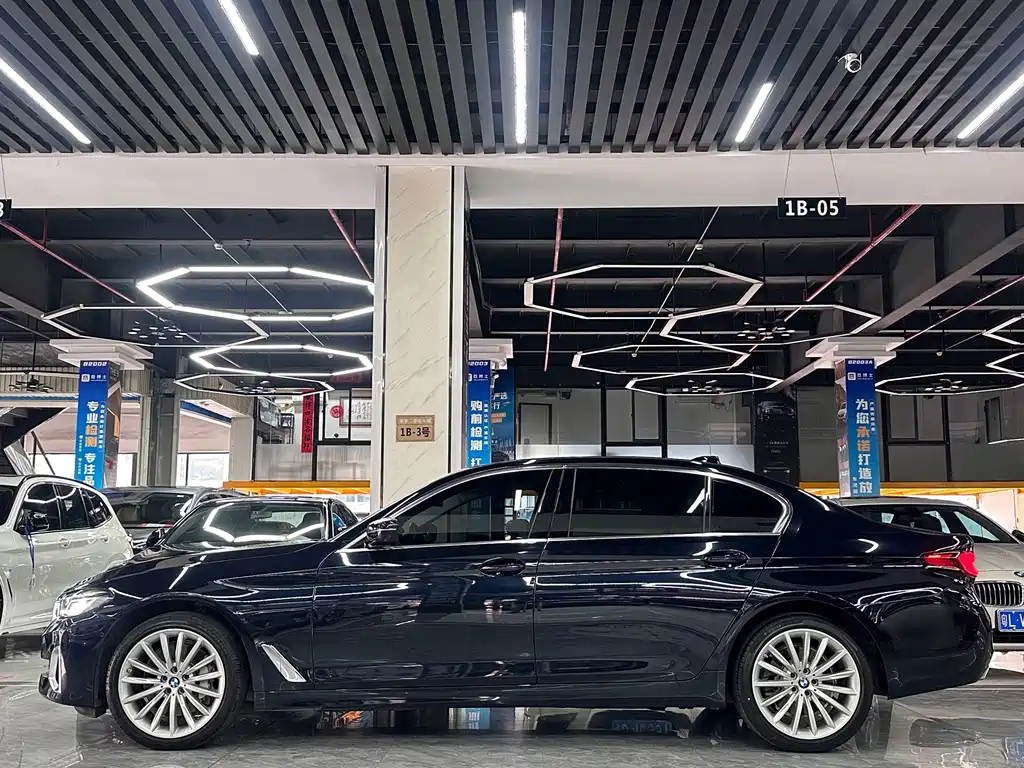 BMW 5 Series 2023