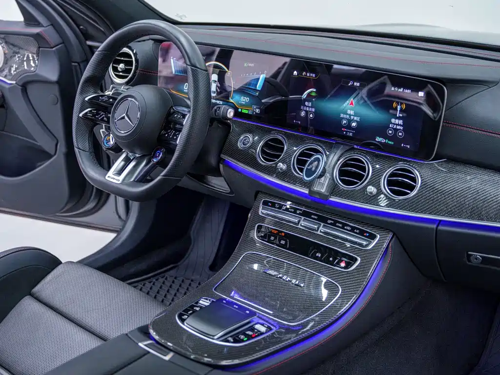 Mercedes-Benz E-Class AMG 2022 — фото 18