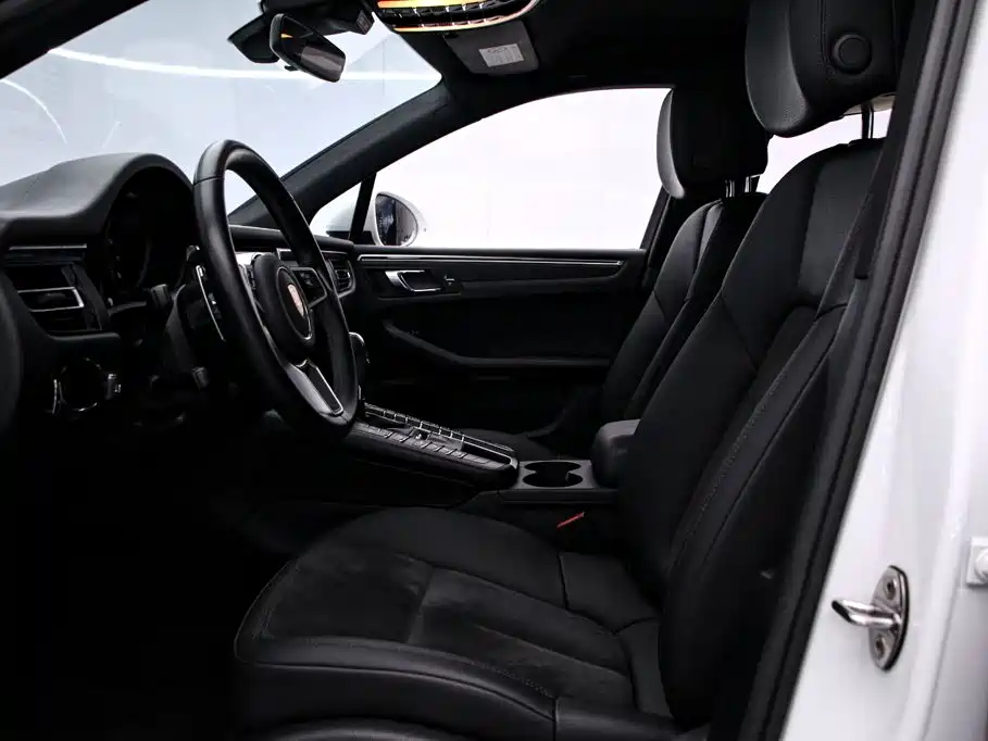 Porsche Macan 2020 — фото 12