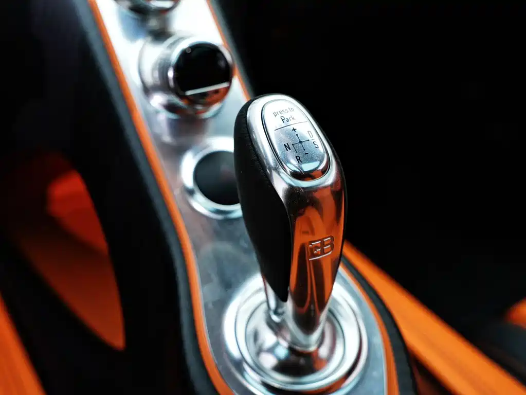 Bugatti  2024 — фото 19