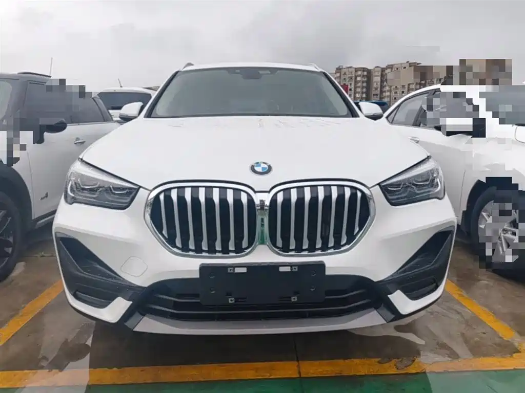BMW X1 2021 — фото 3