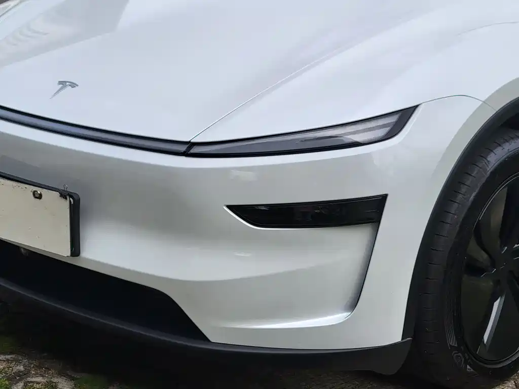 Tesla Model Y 2026 — фото 4