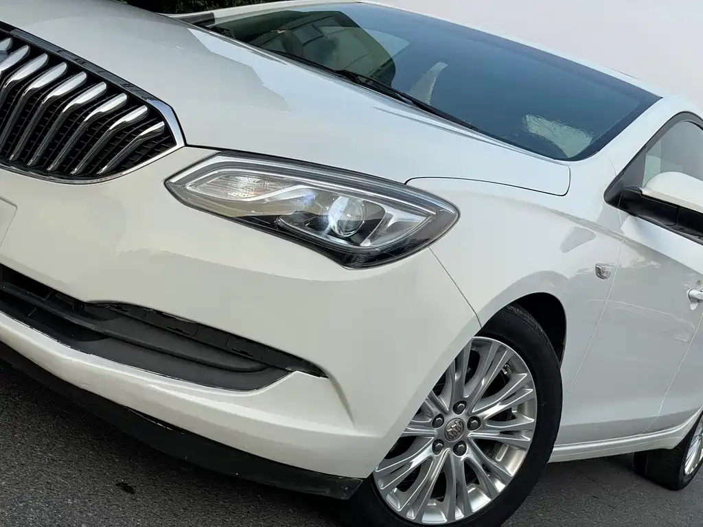 Buick Excelle 2015 — фото 4