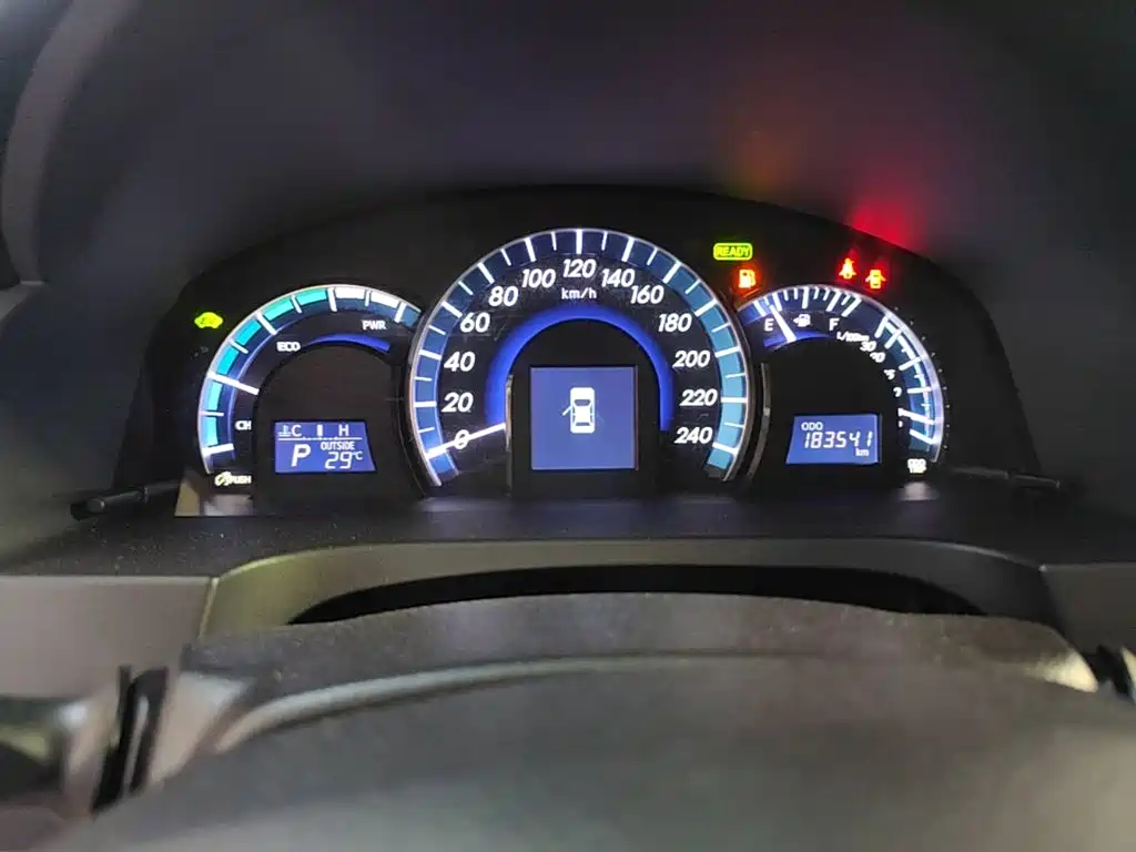 Toyota Camry 2015 — фото 18