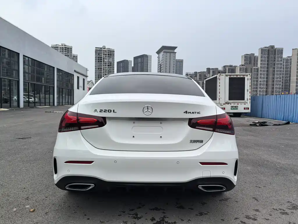 Mercedes-Benz A-Class 2019 — фото 10