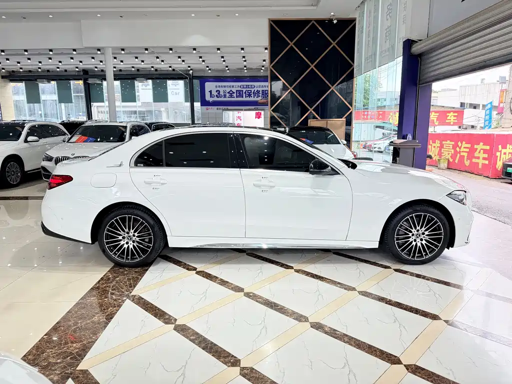 Mercedes-Benz C-Class 2023 — фото 20