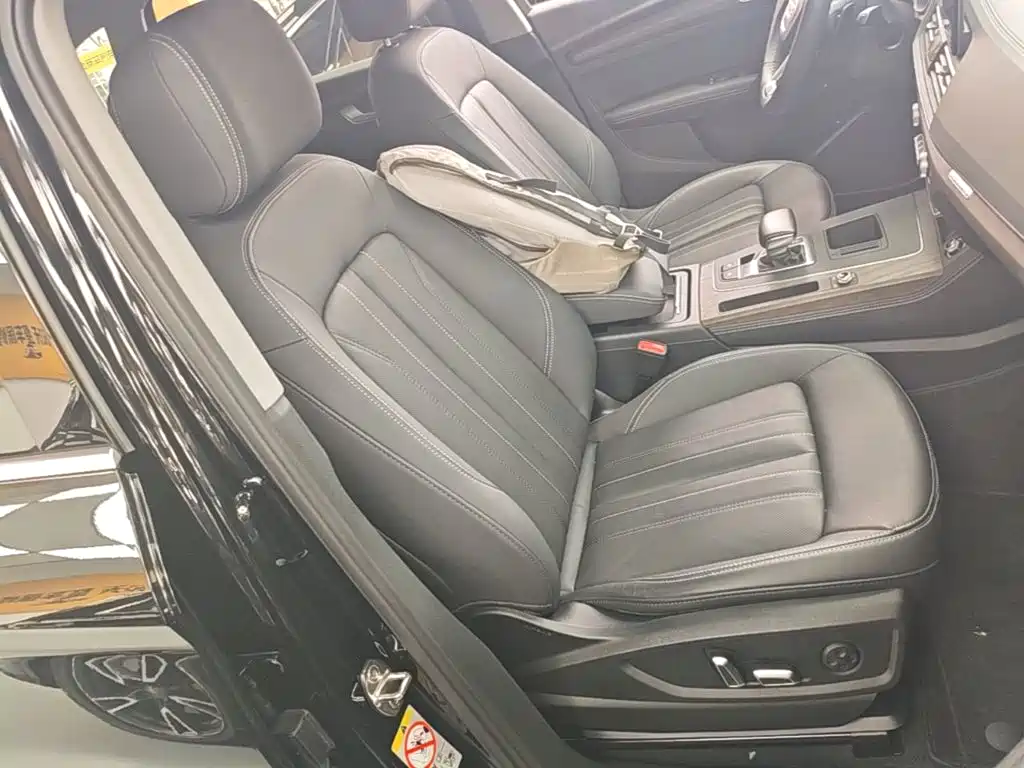 Audi Q5L 2023 — фото 25