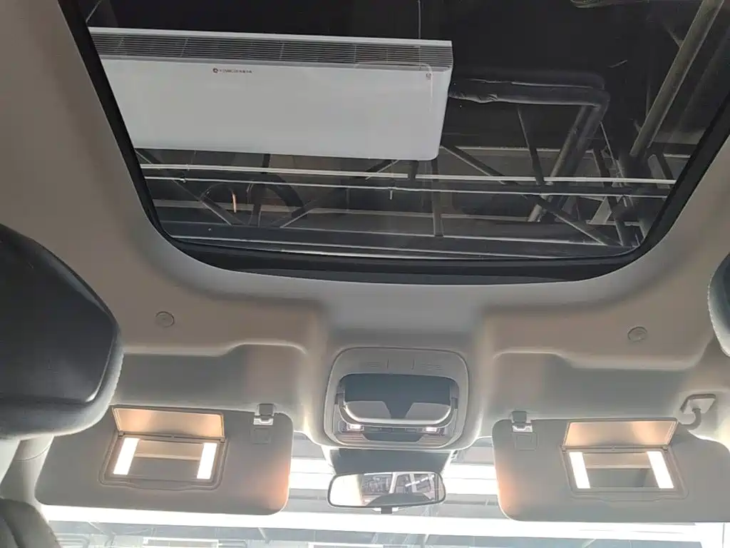 Ford Edge 2023 — фото 18