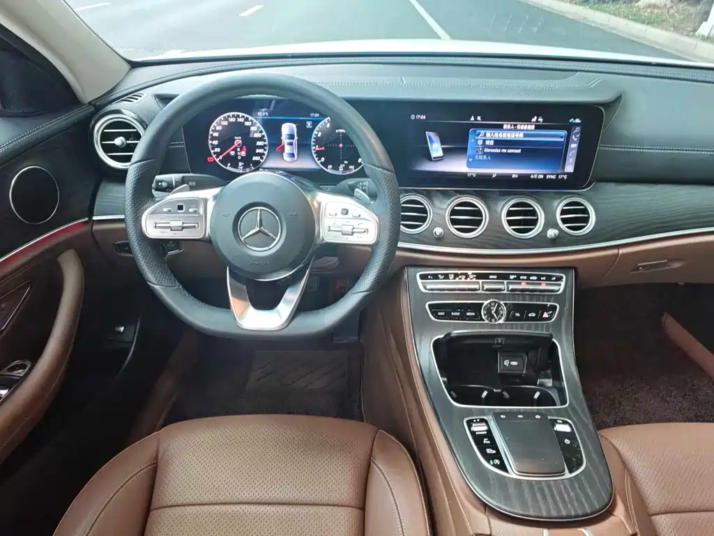 Mercedes-Benz E-Class 2020 — фото 12