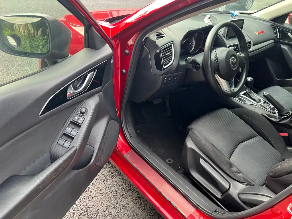 Mazda 3 Axela 2015 — фото 8