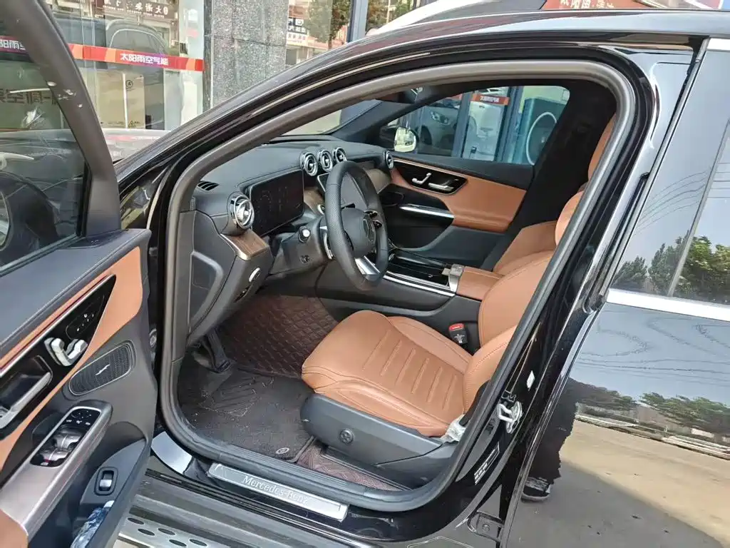 Mercedes-Benz GLC 2025