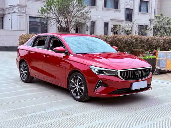 Geely Emgrand 2022