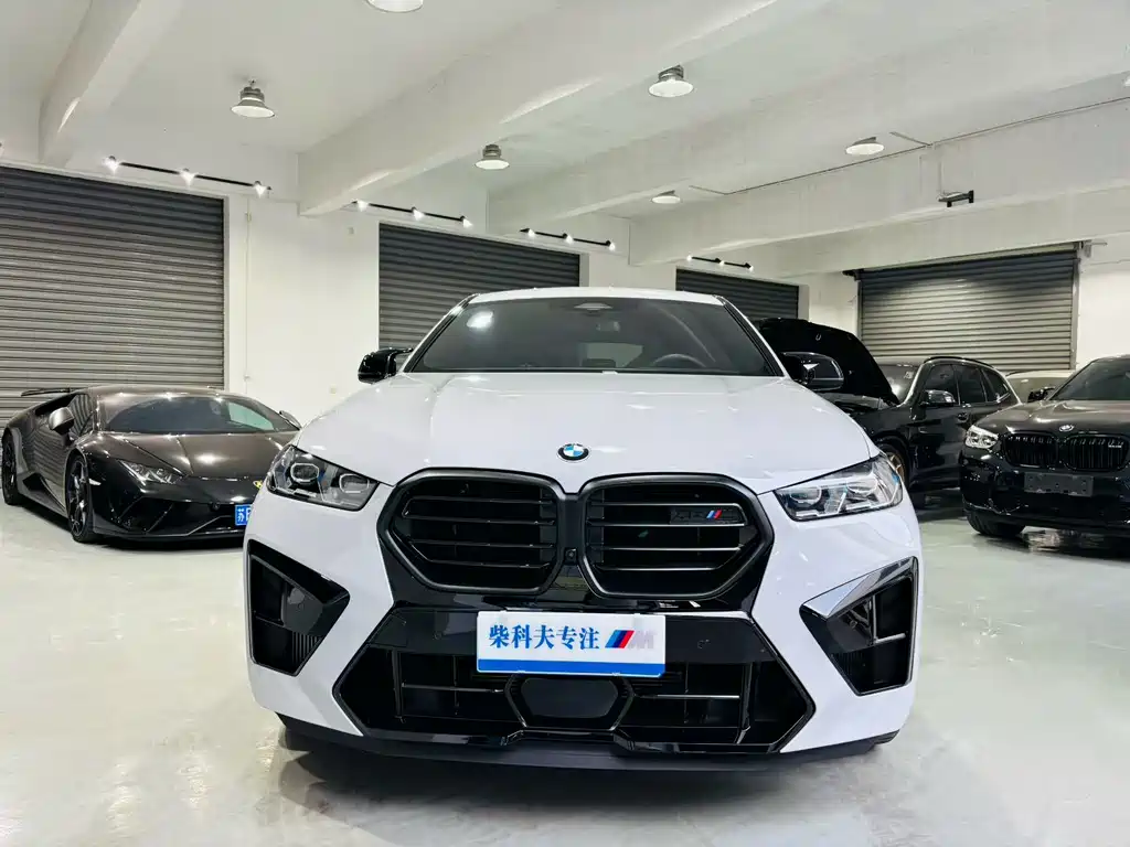 BMW X6 M 2024 — фото 1