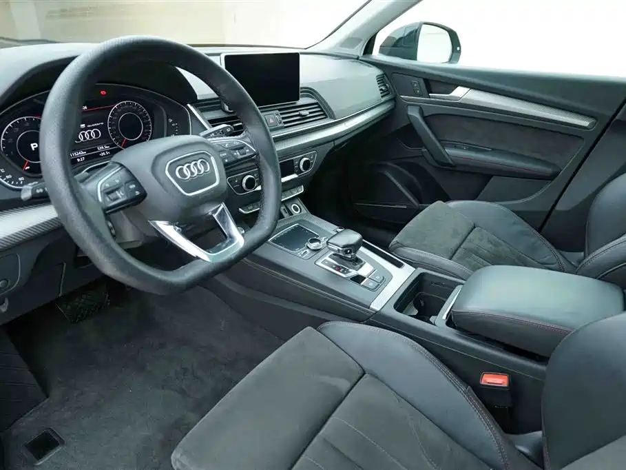 Audi Q5L 2021 — фото 10