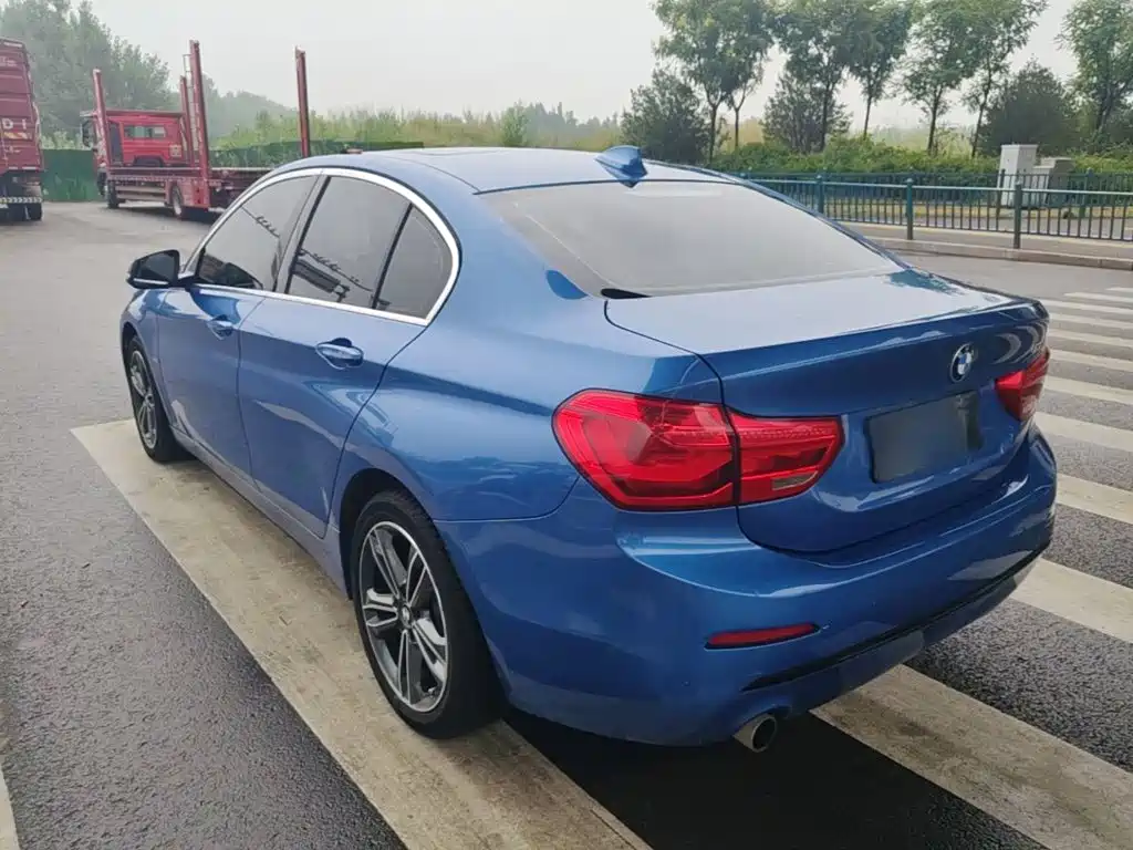 BMW 1 Series 2018 — фото 23