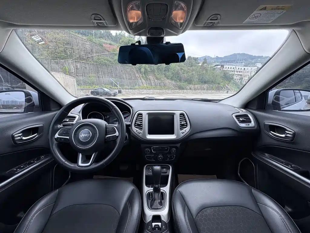 Jeep Compass 2020 — фото 14