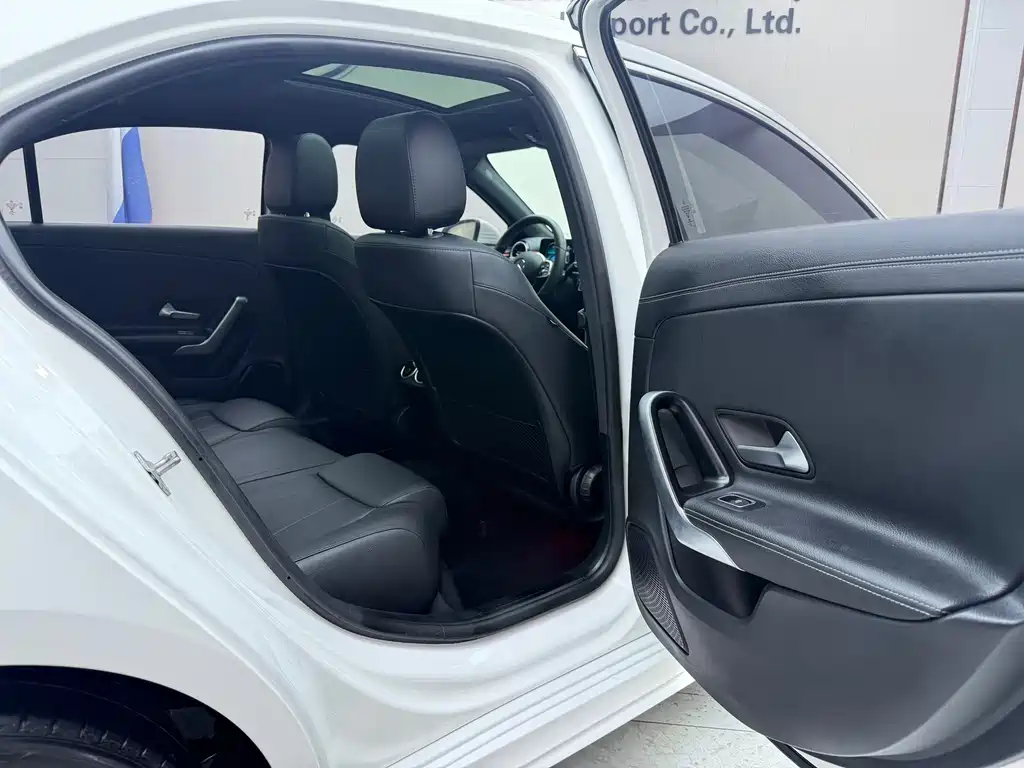 Mercedes-Benz A-Class 2023 — фото 20